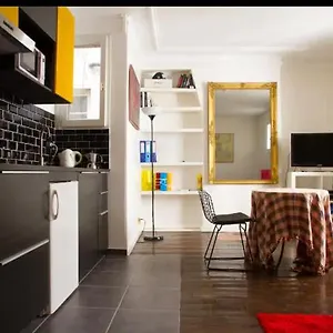 Appartement Proche Montmartre, Paris